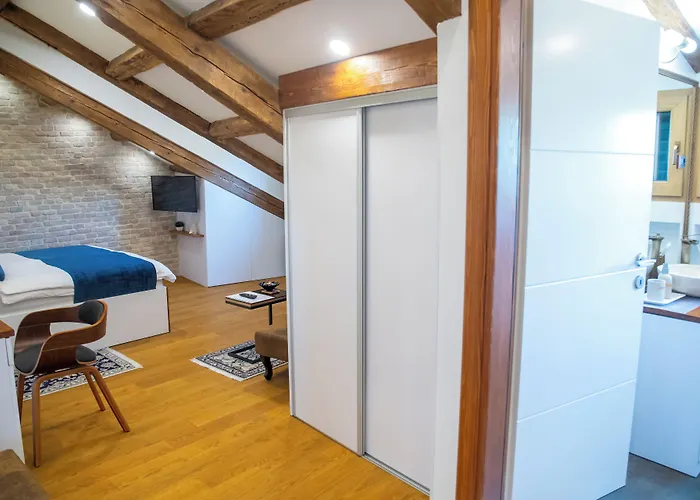 Oblivion Luxury Bed and Breakfast Σπλιτ