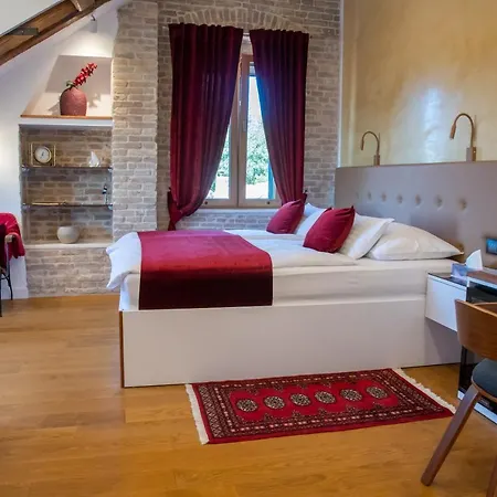 Bed & Breakfast Oblivion Luxury